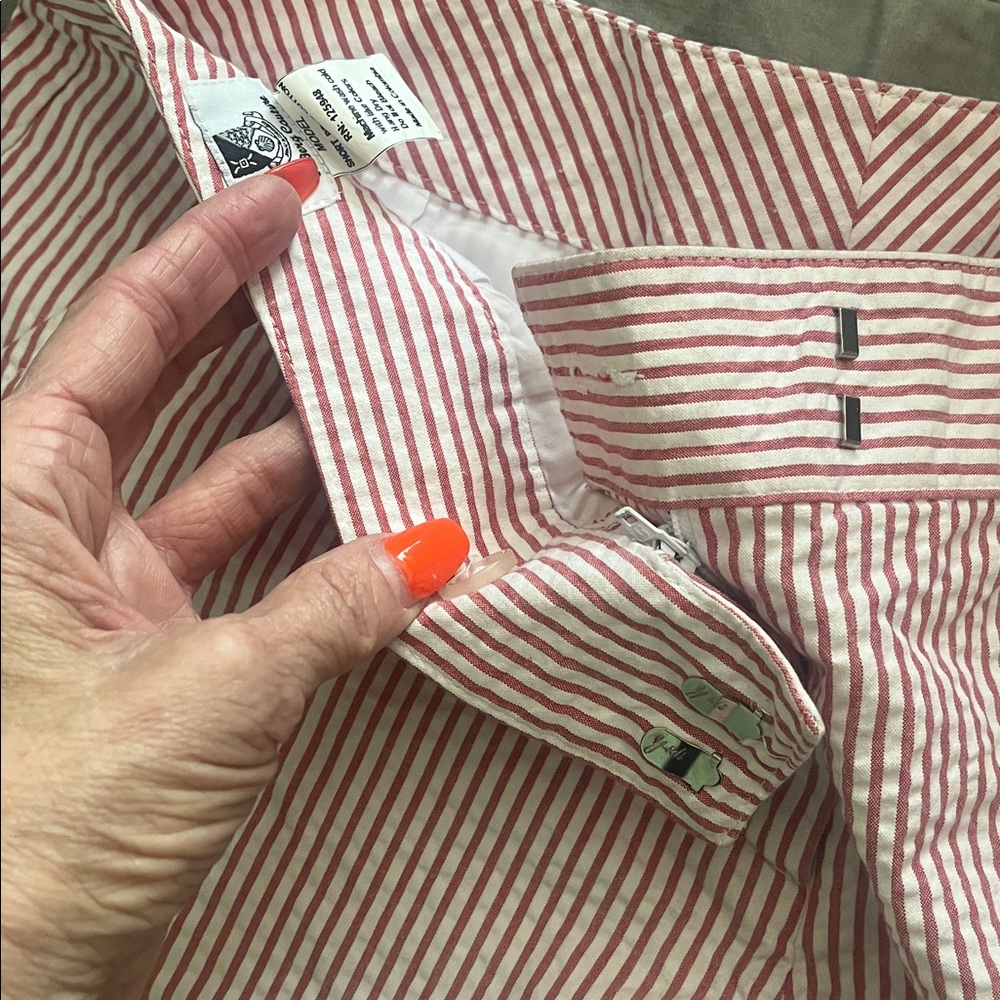 St. Berg Couture Seersucker Striped Red & White Women Georgia Bulldogs Shorts - Picture 3 of 4